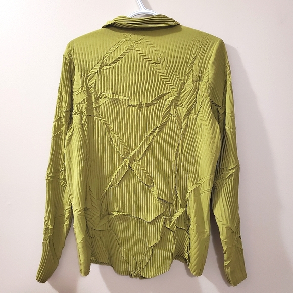 Babette - Crinkle Blouse in Green - Read for Sizing - Picture 4 of 5